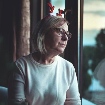 Christmas can be a difficult time for single people, but it doesn’t have to be. There are ways to make the holiday enjoyable. Photo: Getty Images 