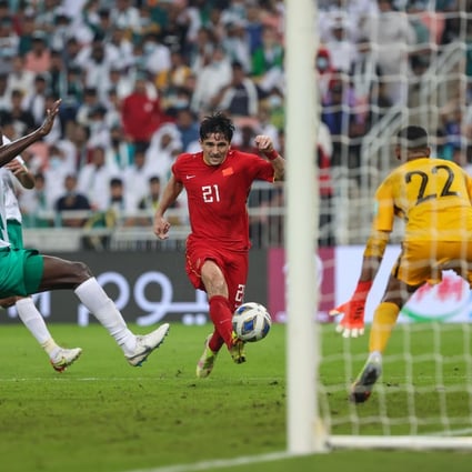 Aloisio shoots during the FIFA World Cup Qatar 2022 Asian qualifiers in Saudi Arabia. Photo: Xinhua