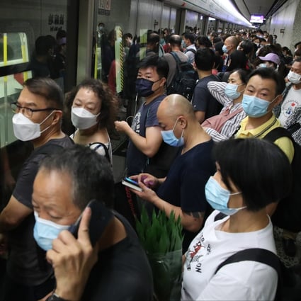 Passengers at Yau Ma Tei MTR station on October 19, as a signalling fault leaves Kwun Tong line trains operating more slowly. Photo: Edmond So