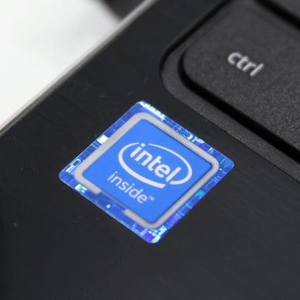 An Intel logo is seen on a sticker on a laptop for sale in New York, U.S., November 16, 2021. Photo: Reuters