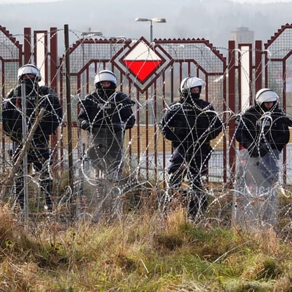 Polish security forces guard the Belarus-Poland border on November 18. Photo: DPA