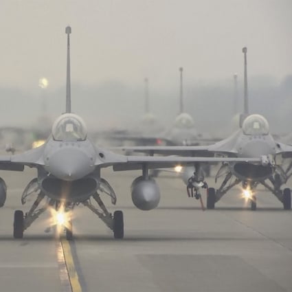Taiwanese air force F-16V fighter jets taxi along a runway during a drill in Chiayi in southwestern Taiwan, on Wednesday, January 5, 2022. Taiwan’s Air Force pilots took part in a drill to simulate an interception of mainland aircraft into Taiwan’s ADIZ. Photo: AP Photo