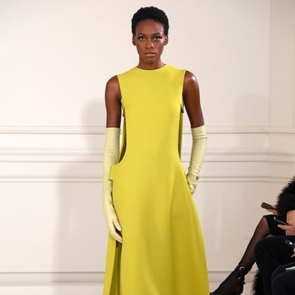 buket apparat computer Did Valentino just kick off a new, more diverse era in fashion? The brand's  spring/summer 2022 haute couture collection at Paris Fashion Week embraced  all races, ages and body types | South