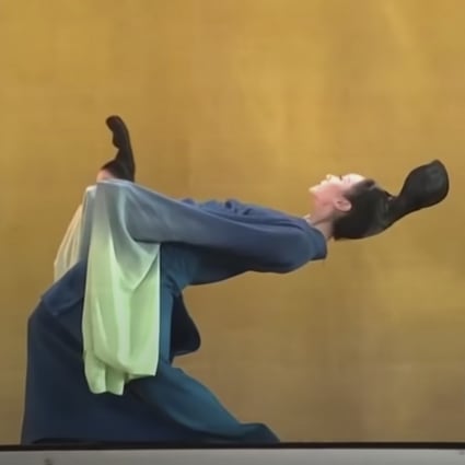 Dancers in CCTV’s Spring Festival Gala show off elegant and demanding backbends. The moves - labelled “blue green waist” - have prompted many on Chinese social media to try and recreate them. Photo: CCTV