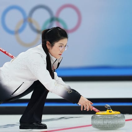 China’s mixed doubles curling pair return to face Britain. Photo: Reuters 