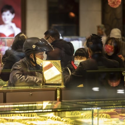 China’s Caixin/Markit services purchasing managers’ index (PMI) fell to 51.4 in January from 53.1 in December, data released on Monday showed. Photo: Bloomberg