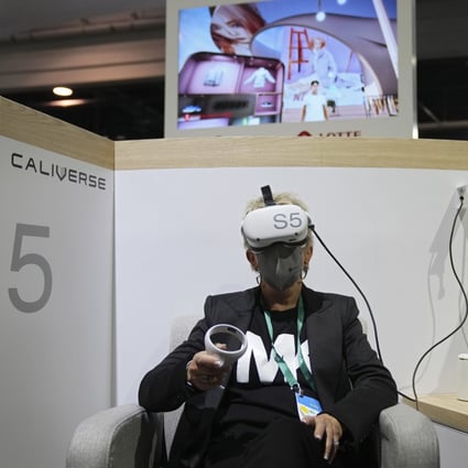 A visitor tries out a metaverse virtual shopping experience during the CES tech show in Las Vegas on January 5. Banks and finance firms have an opportunity to profit from growing interest in the metaverse as the level of transactions there grows. Photo: AP