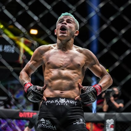 Fabricio Andrade motions for a title shot after finishing Li Kai Wen at ONE: Winter Warriors II. Photo: ONE Championship