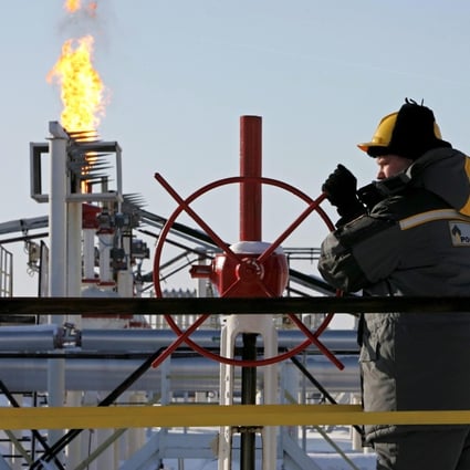 China could absorb incremental amounts of Russian oil by circumventing financial sanctions, experts say. Photo: EPA