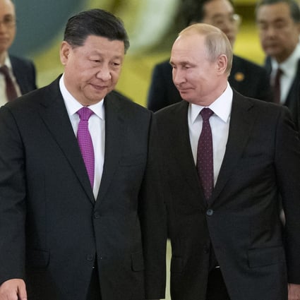 Chinese President Xi Jinping and Russian President Vladimir Putin enter a hall for talks in the Kremlin in Moscow, Russia, on June 5, 2019. Photo: AP