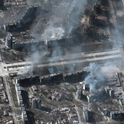 A satellite image shows buildings on fire in Mariupol, Ukraine on Tuesday. Photo: Maxar Technologies