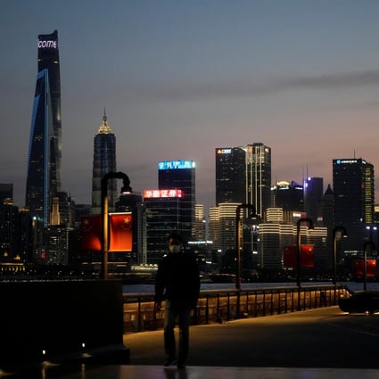 Shanghai is trying to contain the spread of the Omicron variant with a two-stage lockdown. Photo: Reuters