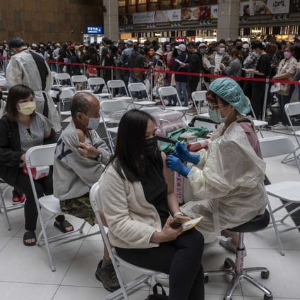Moderna shots are administered at a temporary vaccination facility in Taipei. Photo: Bloomberg