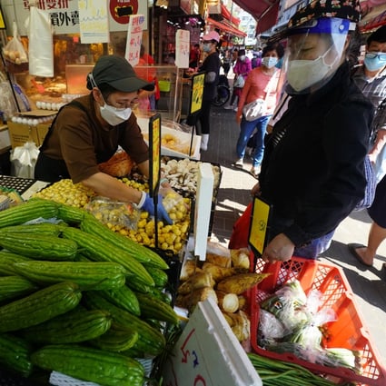 The Hong Kong Monetary Authority is asking the public for feedback on the potential issues surrounding the introduction of digital currency for general use at wet markets and other retailers.
Photo: Felix Wong