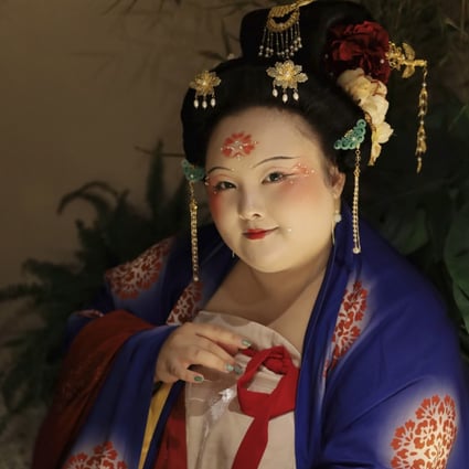 A young woman in China embraces her plus-sized figure while dressing as a legendary ancient Chinese beauty and starts a national conversation on body image. Photo: Weibo