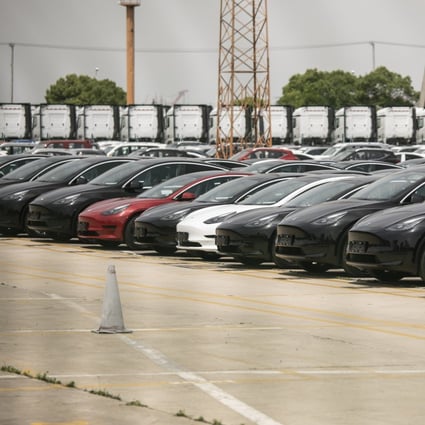 Tesla vehicles wait to be shipped at the Waigaoqiao Container Port in Shanghai, on June 3, 2022. Tesla is ending the ‘closed loop’ system at its plant after nearly eight weeks. Photo: Bloomberg