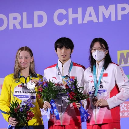 Gold medallist Yang Junxuan (centre) is flanked by fellow medallists Mollie O’Callaghan and Tang Muhan in Budapest. Photo: Xinhua