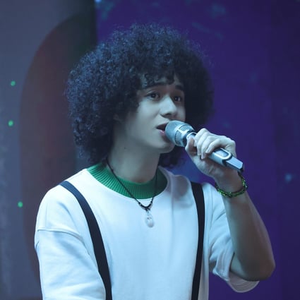 Hong Kong singer Mike Tsang is a rising star who first appeared on local screens on ViuTV’s reality TV music show King Maker, which also created boyband Mirror. 