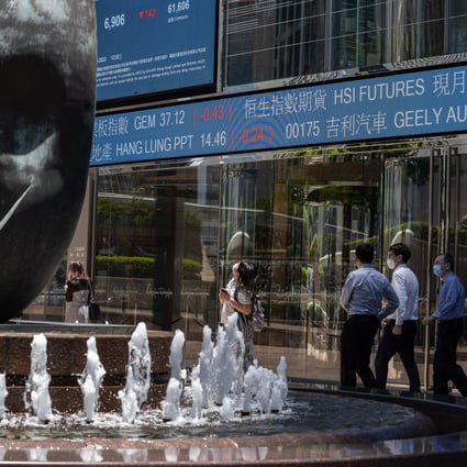 A stock ticker outside Exchange Square, the building housing the bourse, in Hong Kong, pictured on May 19, 2022. The Hong Kong stock market fell the most in two weeks following Covid-19 outbreaks in Shanghai and Macau. Photo: EPA-EFE
