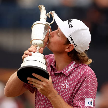 Australia’s Cameron Smith celebrates winning the 150th Golf Open in Britain. Photo: Reuters