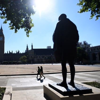 Parliament Square in London. The UK Met Office has announced an amber alert for extremely hot weather. Meanwhile Thames Water which operates London’s water supply has announced a hosepipe ban in order to save water. Photo: EPA-EFE
