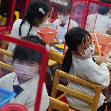 A pandemic expert has urged the government not to halt face-to-face classes. Photo: Sam Tsang