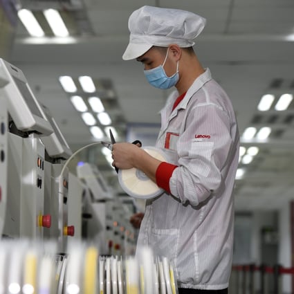 China’s Caixin/Markit manufacturing purchasing managers’ index (PMI) slid to 49.5 in August from 50.4 in July, data released on Thursday showed. Photo: Xinhua