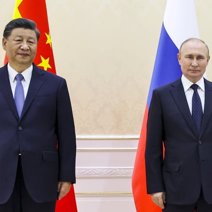 President Xi Jinping (left) and Russian President Vladimir Putin pose for a photo on the sidelines of the Shanghai Cooperation Organisation summit in Samarkand, Uzbekistan, on September 15. Photo: AP