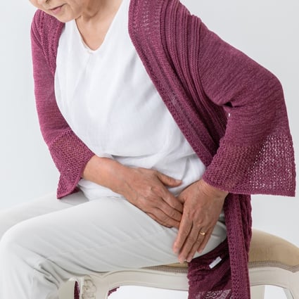 Arthritis pain can be managed with lifestyle changes, including weight loss, walking and swimming, experts say: Photo: Shutterstock