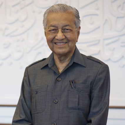Former Malaysian prime minister Mahathir Mohamad believes the old-timers need to step up and show the younger generation how to go about the business of leading a nation. Photo: AP