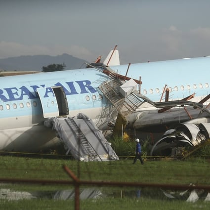 Korean Air plane overshoots runway in the Philippines unbiased news 