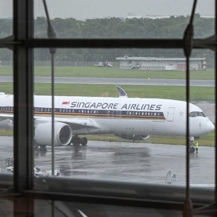 American who made fake bomb threat on Singapore Airlines flight to get