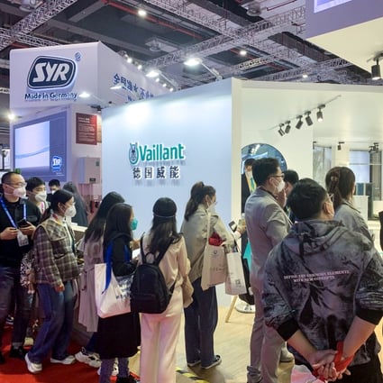 Visitors queue up for a look at German boiler maker Vaillant products at the CIIE in Shanghai on November 7, 2022. Photo: Daniel Ren