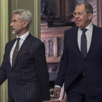 Russian Foreign Minister Sergei Lavrov (R) and Indian External Affairs Minister S Jaishankar. Photo: EPA-EFE