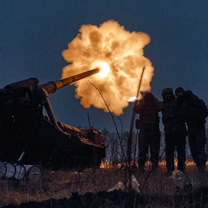 Ukrainian soldiers fire a Pion artillery system at Russian positions near Bakhmut, Donetsk region, on December 15. Photo: AP