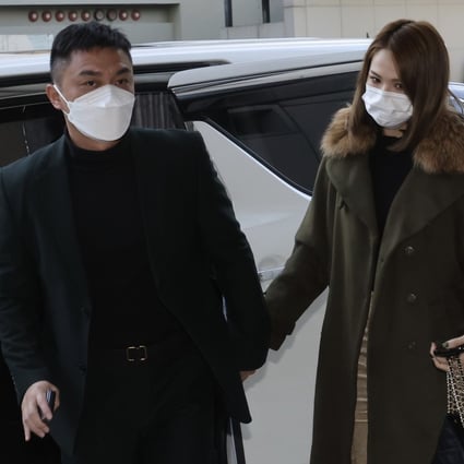 Mat Yeung (left) arrives at High Court with girlfriend Lisa Ch’ng. Photo: Jonathan Wong