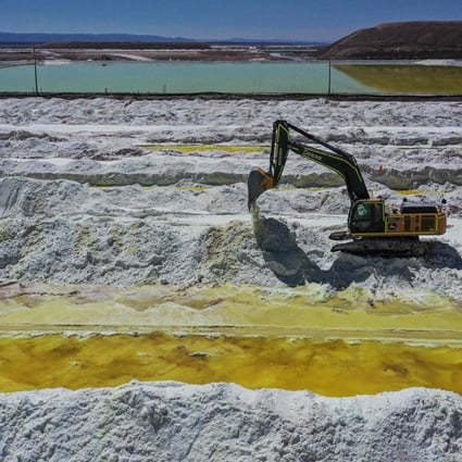 Brine ponds and processing areas of the lithium mine of the Chilean company SQM (Sociedad Quimica Minera) in the Atacama Desert on September 12, 2022. Photo: AFP
