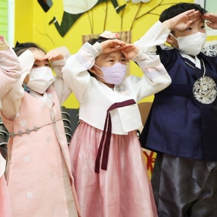 Children in traditional Korean attire. Photo: EPA-EFE/Yonhap