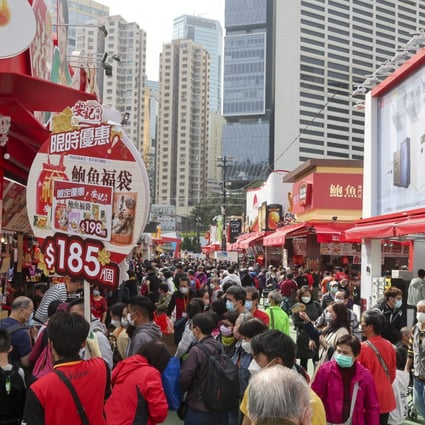 Crowds gather at Victoria Park on the last day of the Hong Kong Brands and Products Expo. Photo: Yik Yeung-man