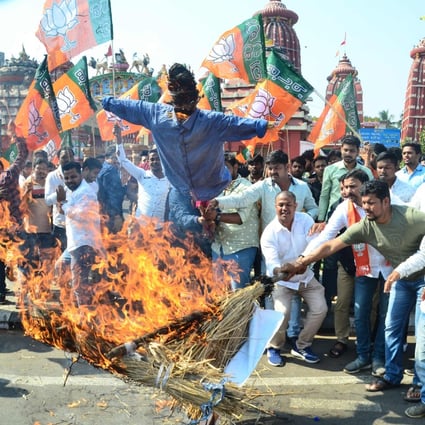 Activists from India’s ruling Bharatiya Janata Party (BJP) take part in a demonstration in Bhubaneshwar on December 17, 2022. BJP supporters set fire to an effigy of Pakistan Foreign Minister Bilawal Bhutto Zardari during a protest against remarks he made about Indian Prime Minister Narendra Modi during a press conference at the United Nations. Photo: AFP