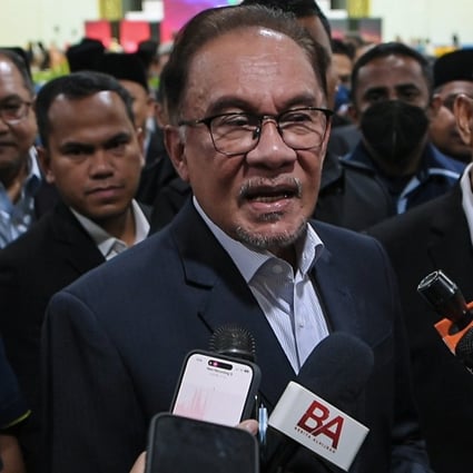 Malaysia seeks to expedite priority projects while plugging leakages in its review of the 2023 budget amid rising sovereign debt levels, according to Prime Minister Anwar Ibrahim. Photo: dpa