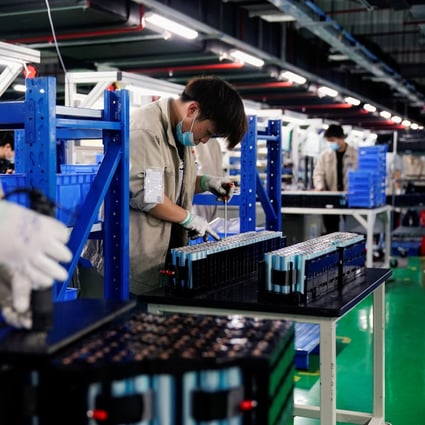 Employees work on the production line of electric vehicle battery manufacturer Octillion in Hefei, Anhui province. Photo: Reuters