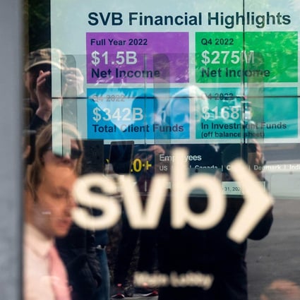 A display lists Silicon Valley Bank achievements as customers gather to withdraw money at SVB’s headquarters in Santa Clara, California, on March 13. Photo: AFP