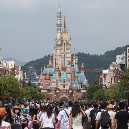 Currently, a general admission ticket to Hong Kong Disneyland costs HK$639 on weekdays, rising up to as much as HK$759 on public holidays. Photo: Jonathan Wong