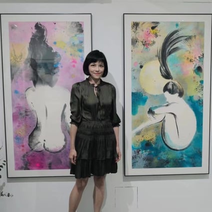 Fluidity of female nudes combines with Chinese ink style in Hong Kong