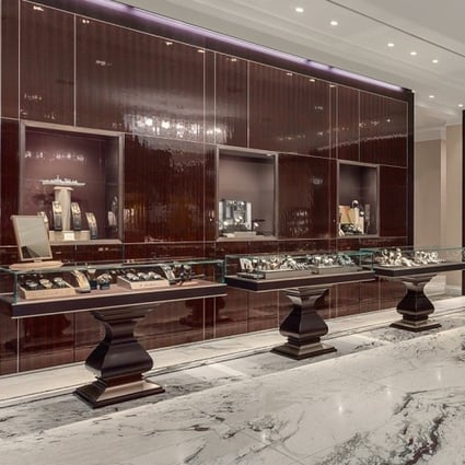 Airport delivery service for rich Chinese unravels, leaving Canada