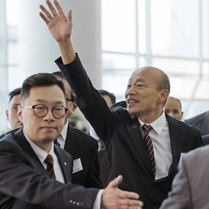 Kaohsiung mayor Han Kuo-yu waving to the media in Hong Kong last month. Photo: AP
