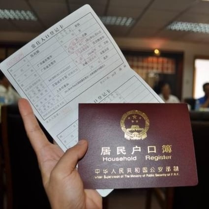 The rigid hukou system was designed to control domestic migration and until recently was an obstacle for free movement of people. Photo: newsgd.com