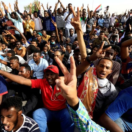 Sudanese protesters rally in Khartoum on April 11, 2019. Photo: Reuters
