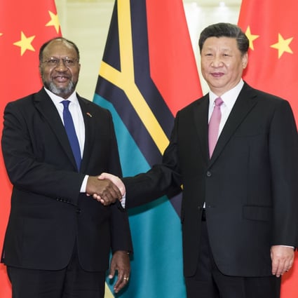 Vanuatu Prime Minister Charlot Salwai (left) and Chinese President Xi Jinping, who says Beijing is not seeking a ‘sphere of influence’ in the Pacific. Photo: Xinhua